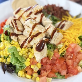 Ruby Tuesday Moanalua - BBQ chicken Cobb salad - American Near Me - Honolulu, Hawaii Ruby Tuesday Moanalua - BBQ chicken Cobb salad - American Near Me - Honolulu, Hawaii