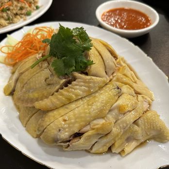 Makan House - Hainanese Chicken (1/2) - Malaysian Near Me - Brooklyn, New York Makan House - Hainanese Chicken (1/2) - Malaysian Near Me - Brooklyn, New York