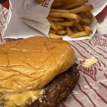 Skinny Louie - Louie Burger and fries - Burgers Near Me - Miami, Florida