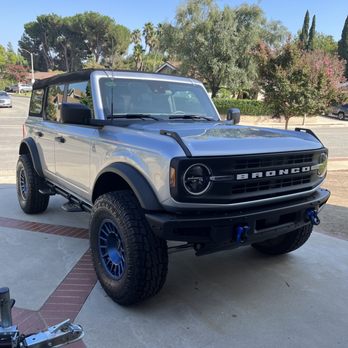 Simi Valley Ford - Black diamond - Car Dealers Near Me - Simi Valley, California