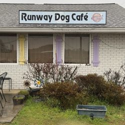 Runway Dog - The place to go for a tasty hot dog!