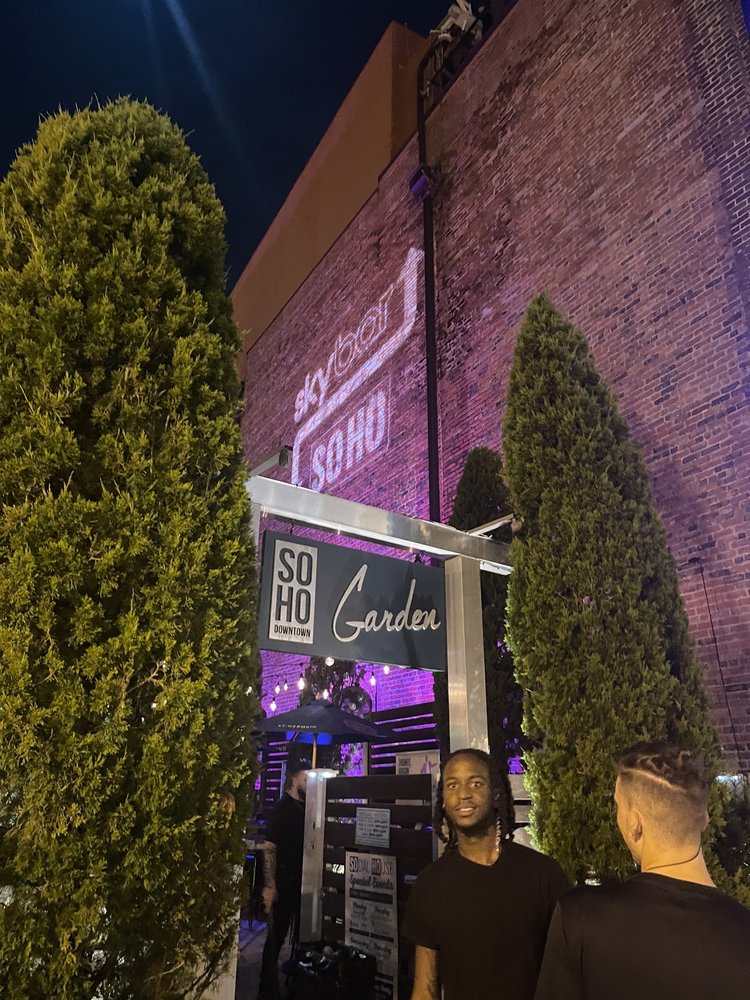 Rooftop Sky Bar, Fort Myers Roadtrippers