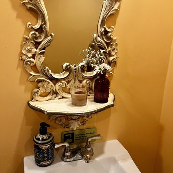 La Fresa Francesa - The restroom - Wine Bars Near Me - Hialeah, Florida La Fresa Francesa - The restroom - Wine Bars Near Me - Hialeah, Florida