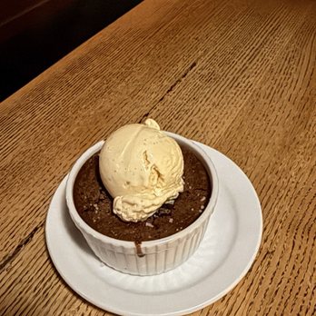 Bar Acuda - Flourless cake - Tapas Bars Near Me - Hanalei, Hawaii