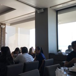 Gulliver Mar Restaurante - Dining room with view of the oceanfront.