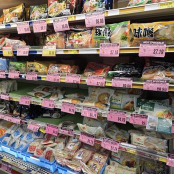 Marukai Wholesale Mart - Ramen section - Wholesale Stores Near Me - Honolulu, Hawaii Marukai Wholesale Mart - Ramen section - Wholesale Stores Near Me - Honolulu, Hawaii