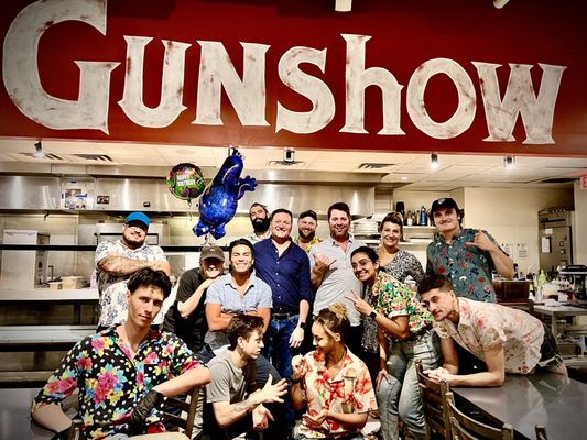 Gunshow by null
