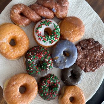 Country Donuts - Donuts Near Me - Hutto, Texas