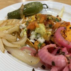 Birrieria El Antojo - Mini chicken taco