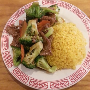 Golden China - Beef & Broccoli - Chinese Near Me - Durham, North Carolina