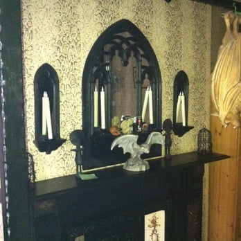 Bats & Broomsticks - Guest Houses Near Me - Whitby, NYK