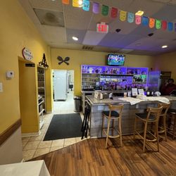 El Mariachi - Inside