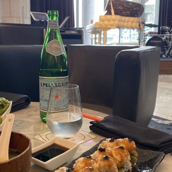 THE LOBBY LOUNGE & RAWBAR - Lobster roll - Lounges Near Me - Vancouver, British Columbia THE LOBBY LOUNGE & RAWBAR - Lobster roll - Lounges Near Me - Vancouver, British Columbia