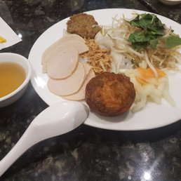 About 35% of my dish are bean sprouts About 35% of my dish are bean sprouts