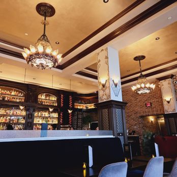 The Edmon - Inside bar - Cocktail Bars Near Me - Los Angeles, California The Edmon - Inside bar - Cocktail Bars Near Me - Los Angeles, California