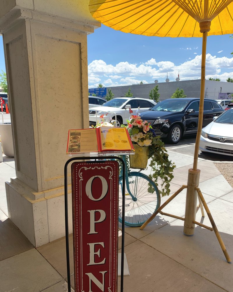 Weera Thai Kitchen – Chinatown - Photo 3