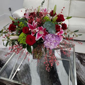 Glamour Floral Creations - Florists Near Me - Miami, Florida Glamour Floral Creations - Florists Near Me - Miami, Florida