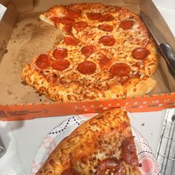 Little Caesars Pizza - Had to cut my own pizza, really???? Never received a pizza uncut!
