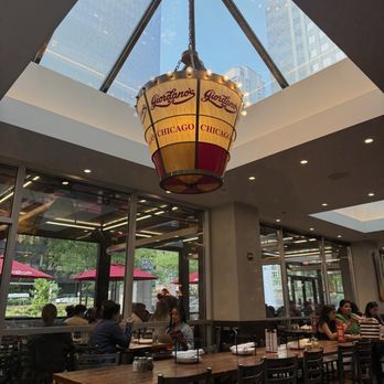 Giordano's - Pizza Near Me - Chicago, Illinois