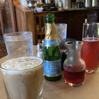 Cheeser's Palace Cafe - The Grand Duchess Mimosa - Breakfast & Brunch Near Me - Clermont, Florida Cheeser's Palace Cafe - The Grand Duchess Mimosa - Breakfast & Brunch Near Me - Clermont, Florida