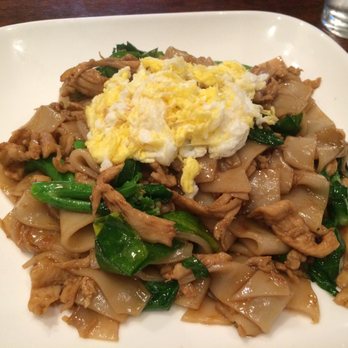 Absolute Thai Restaurant - Pad See Ew w chicken/beef (not sure). Honestly amazing! - Thai Near Me - Washington, DC, District of Columbia