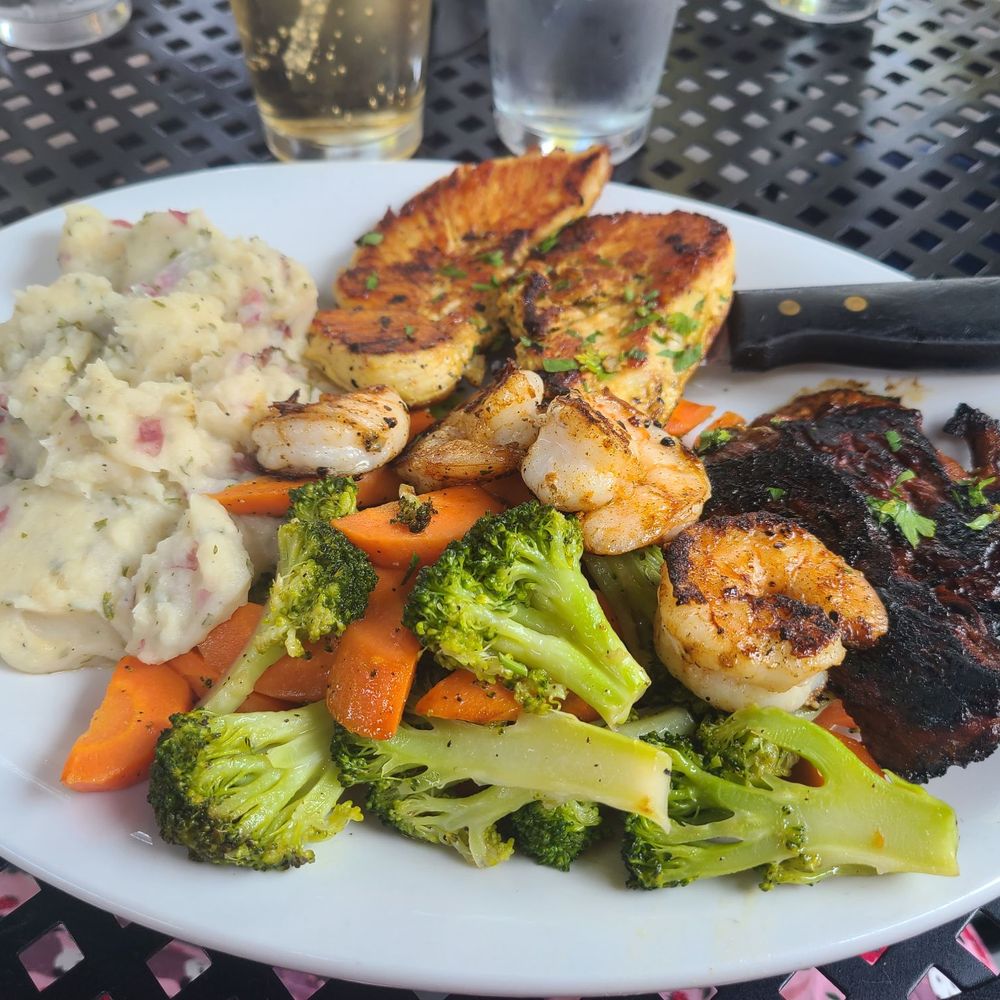 Salem's Retreat - Salem retreat with mash potato and veggies - Breakfast & Brunch Near Me - Salem, Massachusetts Salem's Retreat - Salem retreat with mash potato and veggies - Breakfast & Brunch Near Me - Salem, Massachusetts