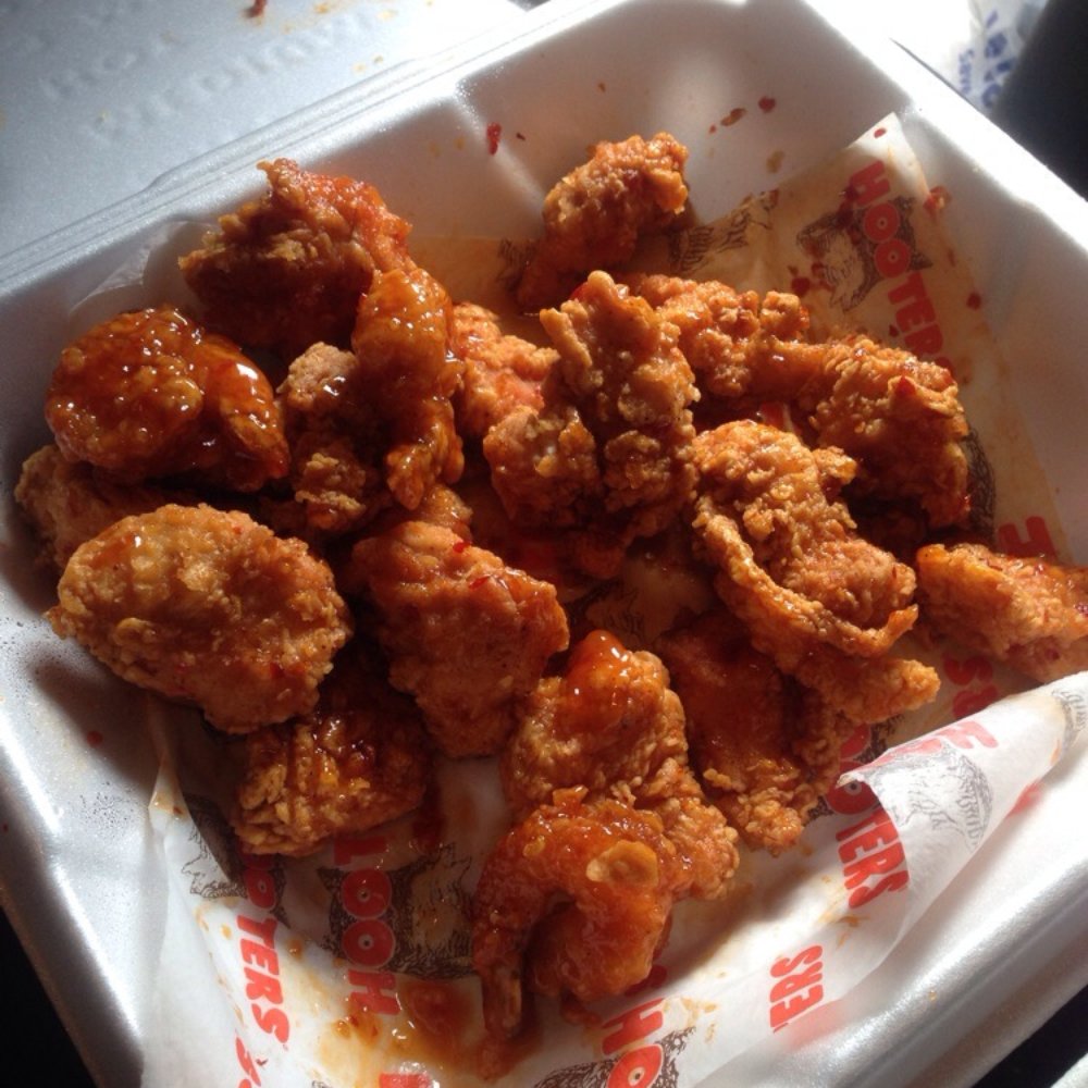 Hooters - Boneless chipotle wings . Good. Dont mind the shrimp. Had to take it out the soup. -.- - Chicken Wings Near Me - New Castle, Delaware