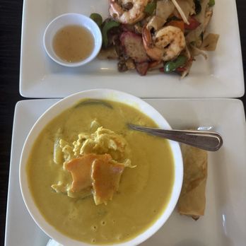 Luv n Eat Thai Cuisine - Lunch Yellow Curry - Thai Near Me - Camarillo, California Luv n Eat Thai Cuisine - Lunch Yellow Curry - Thai Near Me - Camarillo, California