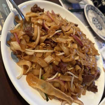 Mama Lu's Dumpling House - Beef Chow Fun - Dim Sum Near Me - Monterey Park, California Mama Lu's Dumpling House - Beef Chow Fun - Dim Sum Near Me - Monterey Park, California