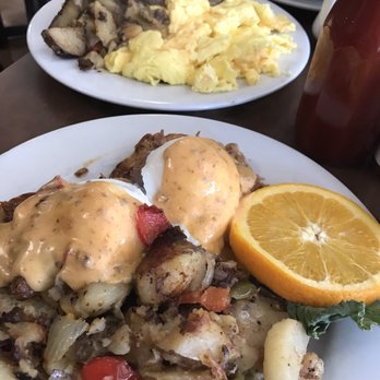 Marston's - Awesomeness! Pulled pork Benedict and eggs with meat! Yummmm! - Breakfast & Brunch Near Me - Pasadena, California