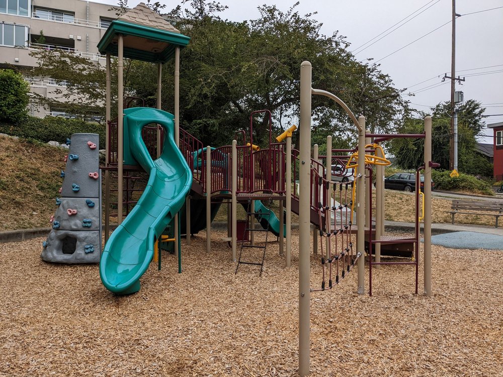 Bhy Kracke Park Logo