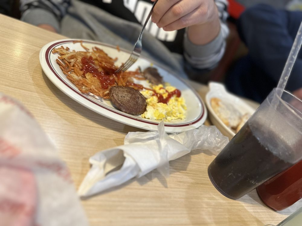 Huddle House Image