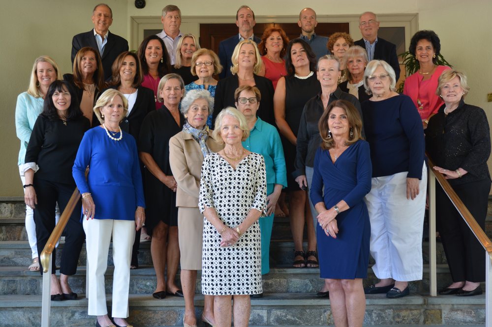 MCCLELLAN SOTHEBY’S INTERNATIONAL REALTY Contact Agent 207 Wolfs Ln