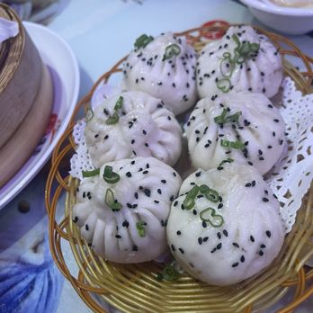 Shanghai You Garden - Pan fried pork bun - Shanghainese Near Me - Flushing, New York Shanghai You Garden - Pan fried pork bun - Shanghainese Near Me - Flushing, New York