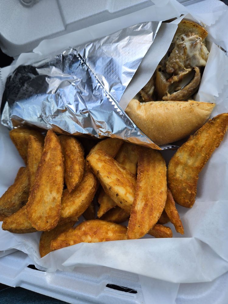 Food from Big Papa Gyro