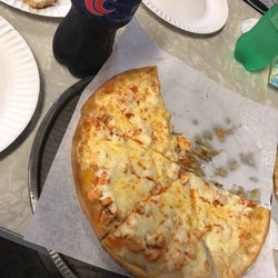 Hot wing pizza
