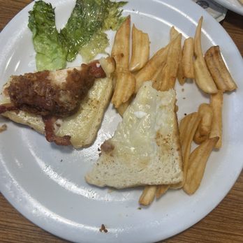 Denny's - Gross greasy sandwich with cooked lettuce. Cold fries - just sad for $16 - Diners Near Me - Cambridge, Maryland