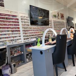 Affinity Nails