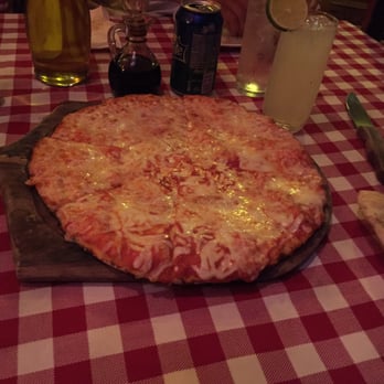 Rino's Pizza Time - Chesse pizza... Very thin and crunchy - Italian Near Me - Cancún, ROO