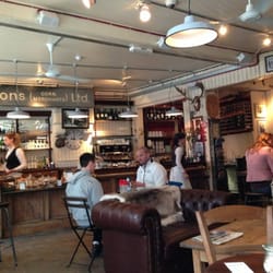 Framptons Bar