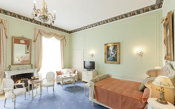 Hotel "Belle Epoque" by null