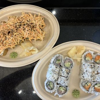 Maki House - Maki Crunch, Yellowtail & Scallions, and Spicy Salmon rolls - Japanese Near Me - Akron, Ohio