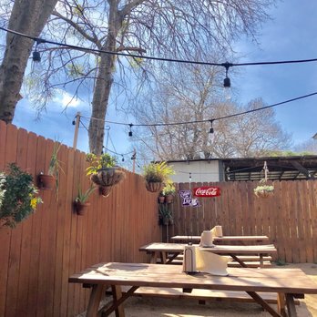 Cajun Craft - Outdoor seating - Cajun/Creole Near Me - Waco, Texas