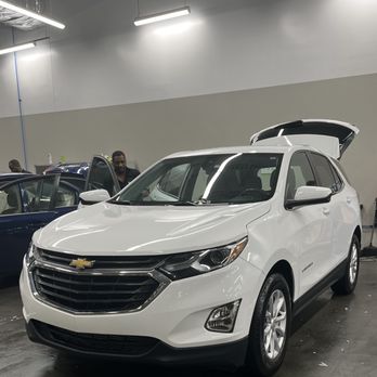 Echo Park Automotive - 2021 Chevrolet Equinox - Used Car Dealers Near Me - Cary, North Carolina Echo Park Automotive - 2021 Chevrolet Equinox - Used Car Dealers Near Me - Cary, North Carolina