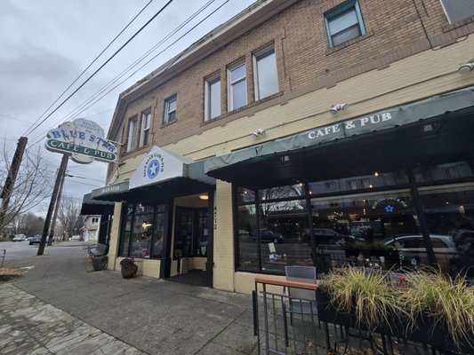 Blue Star Cafe & Pub by null