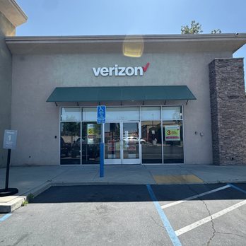 Verizon - Mobile Phones Near Me - Rialto, California