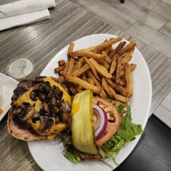 Tipsy Fox - Canadian Burger