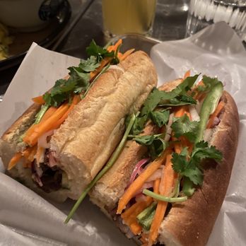 DD Mau Chinatown - Vietnamese Near Me - Vancouver, British Columbia
