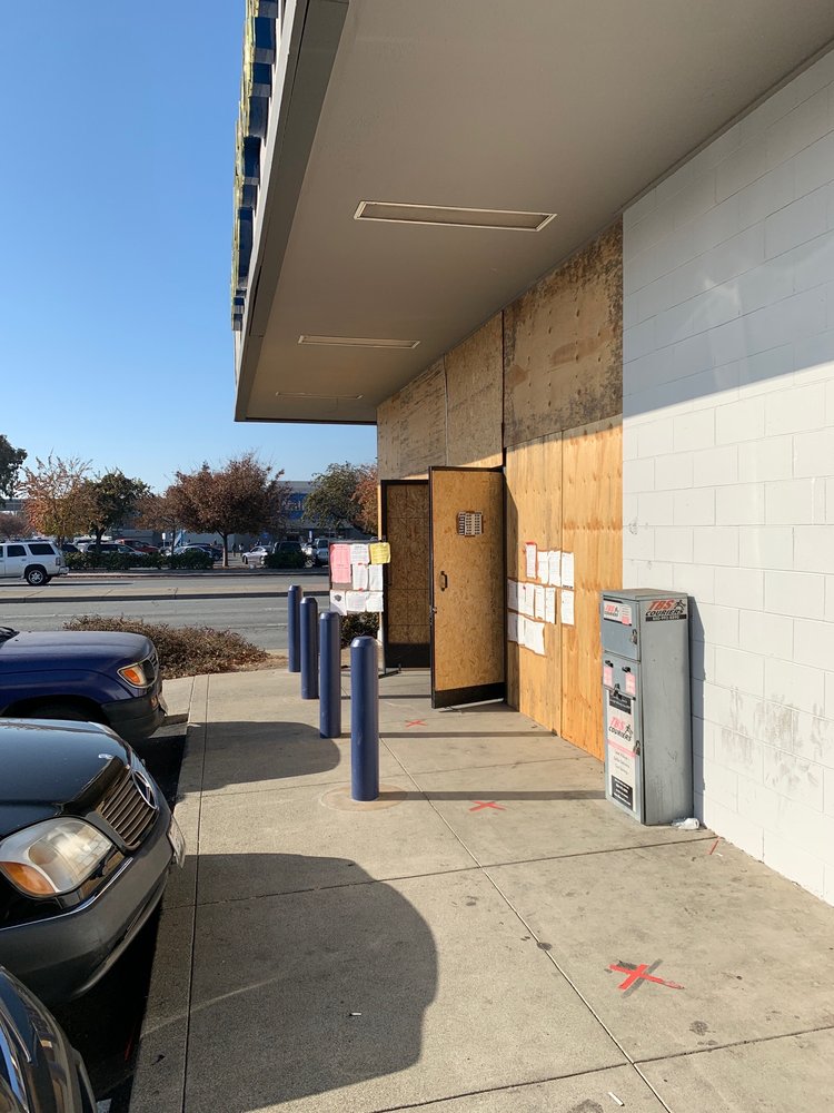 BIG 5 SPORTING GOODS Updated October 2024 20 Photos & 53 Reviews 22400 Foothill Blvd