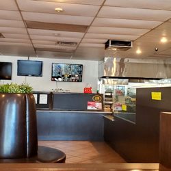 Spiceology - The store - it's not very decorated and almost seems closed